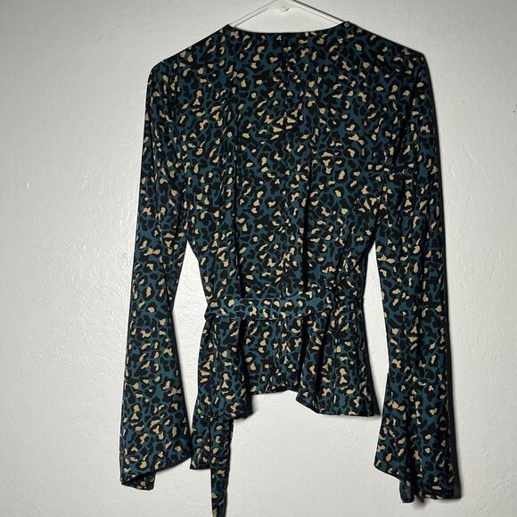 BCBGeneration Wrap Top Size Small Teal Leopard Print Tie Waist V Neck NWT $78 - Picture 9 of 13
